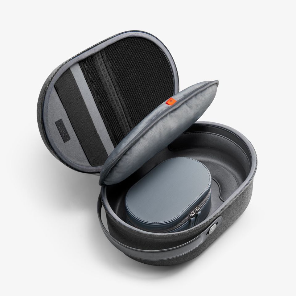 Apple Vision Pro Kılıf, Spigen Klasden Pouch