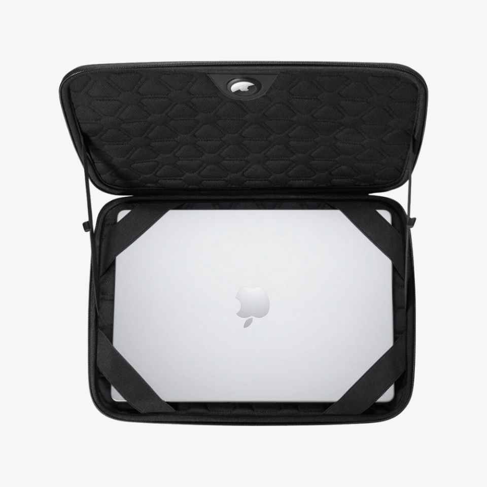 MacBook Pro 16'' (2019 / 2021) / 15'' (2016 / 2019) ile Uyumlu Kılıf / Taşıma Çantası Rugged Armor Pro Pouch
