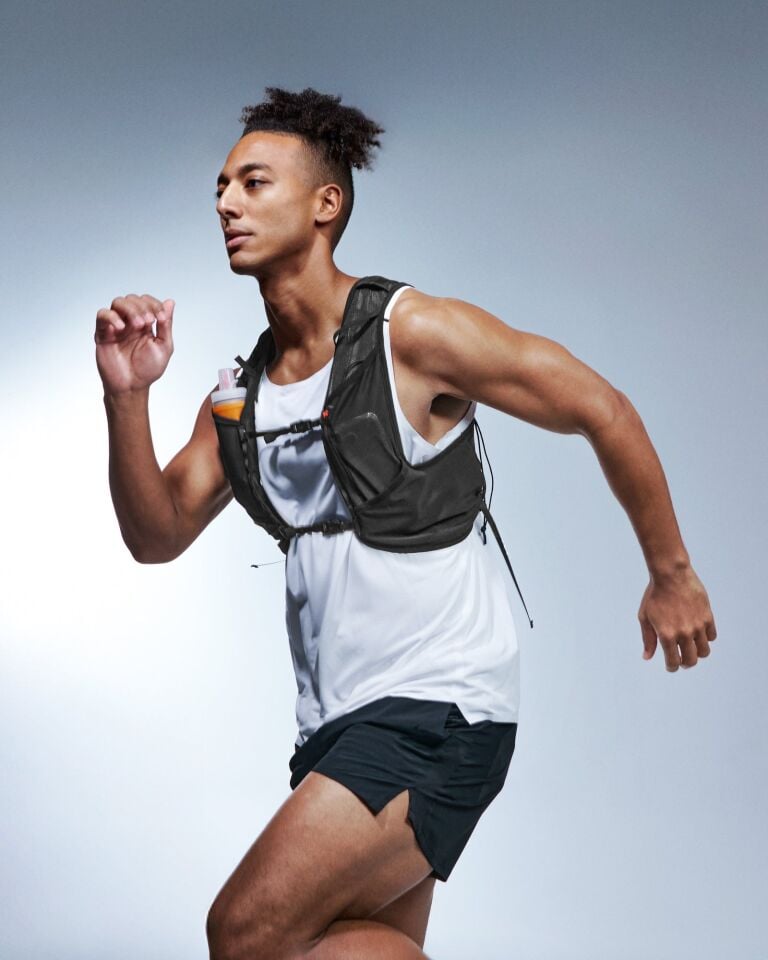 Spigen Dynamic Shield™ Koşu Yeleği / Reflektif özellikli Telefon & Anahtar ve Değerli Eşyalar için Geniş Depolama Alanı / Su Şişesi Taşıma için Uyumlu (L-XL) A721 Black